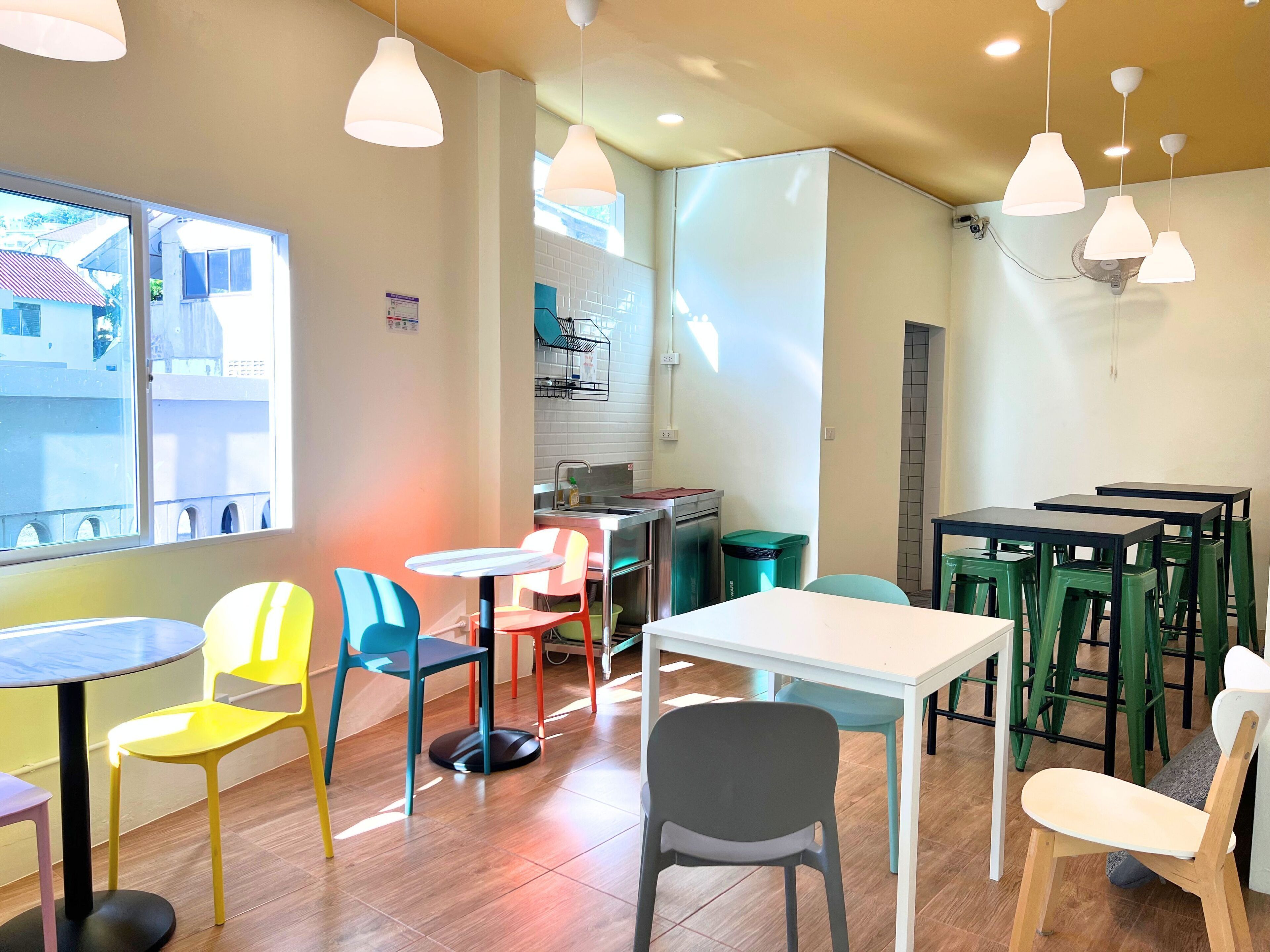 Sleepy Station Hostel