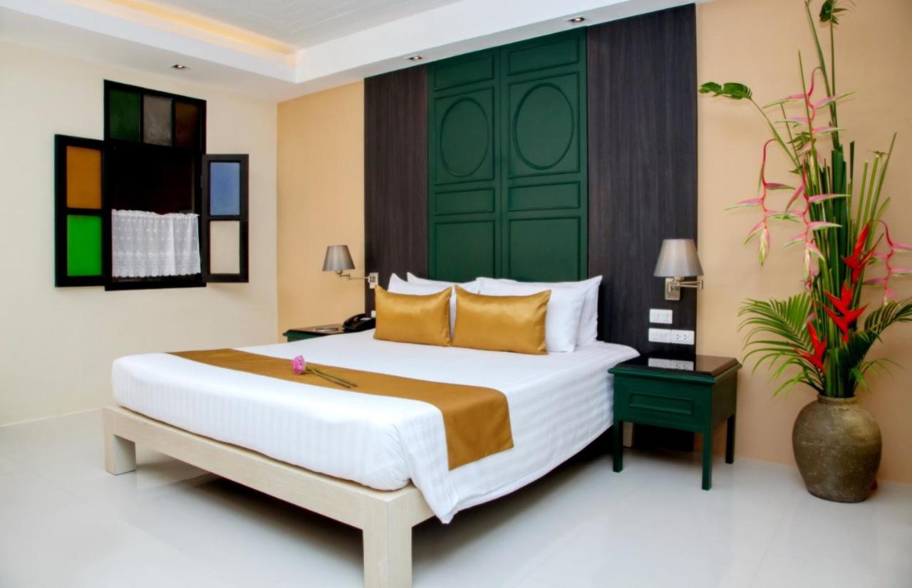 The Old Phuket Karon Beach Resort
