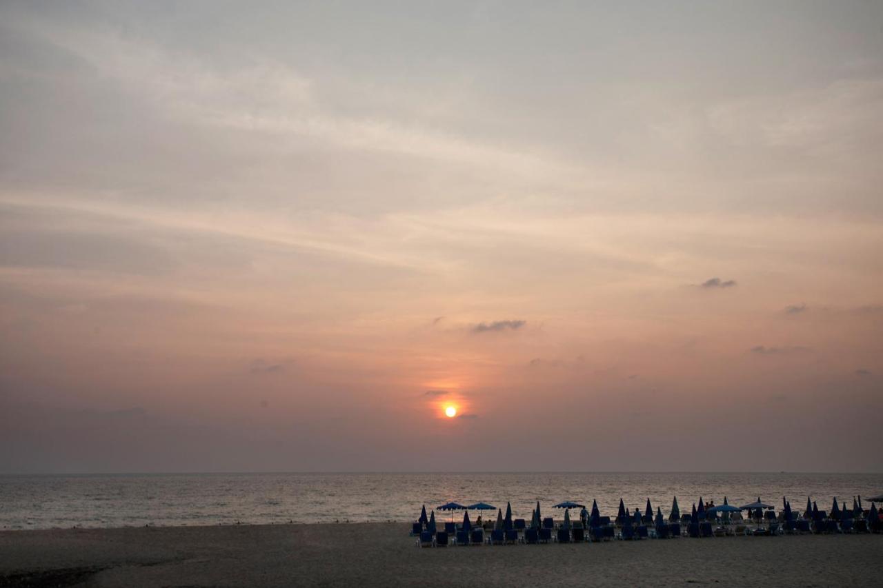 Woraburi Phuket Resort & Spa