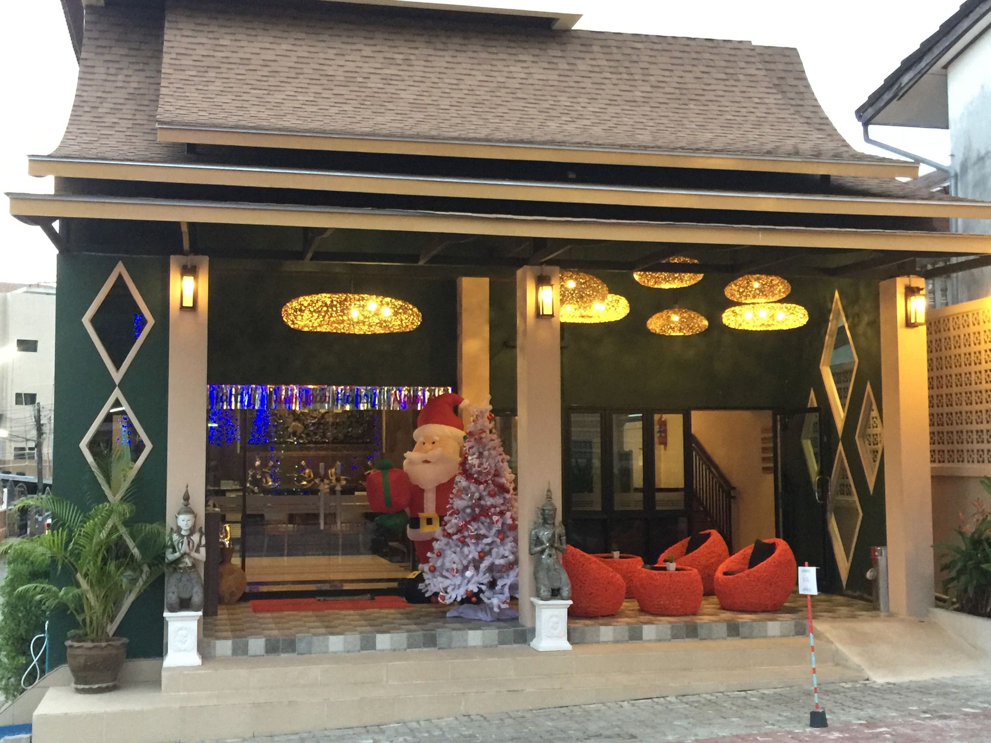 Baan Kata Maytha