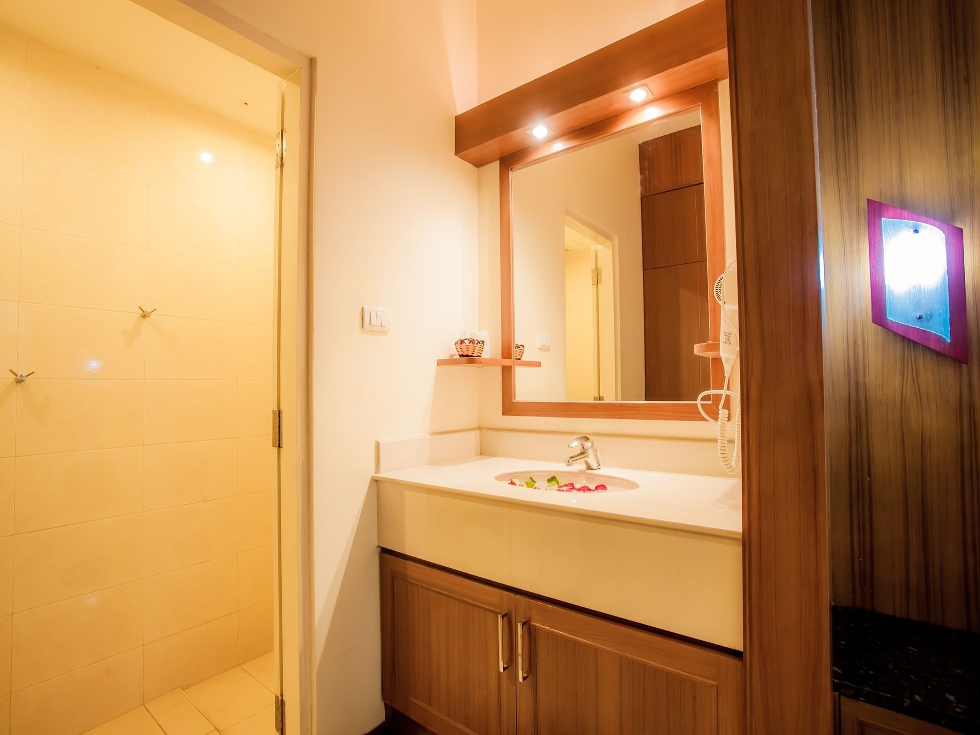 Kata Blue Sea Resort