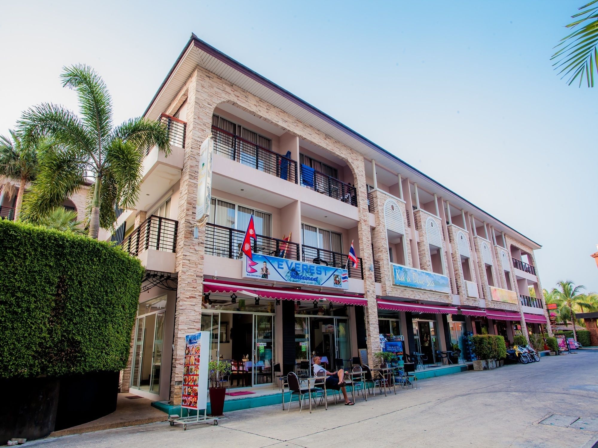 Kata Blue Sea Resort