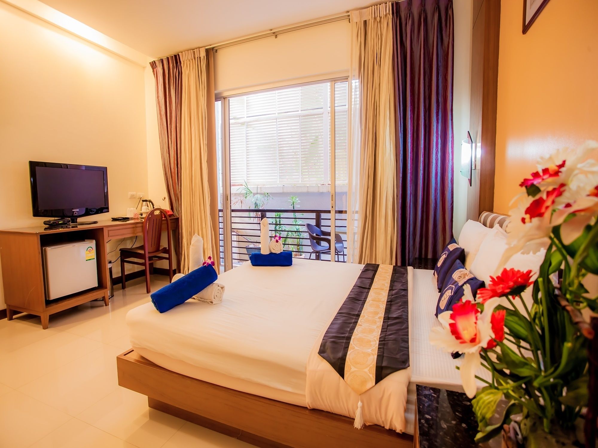 Kata Blue Sea Resort