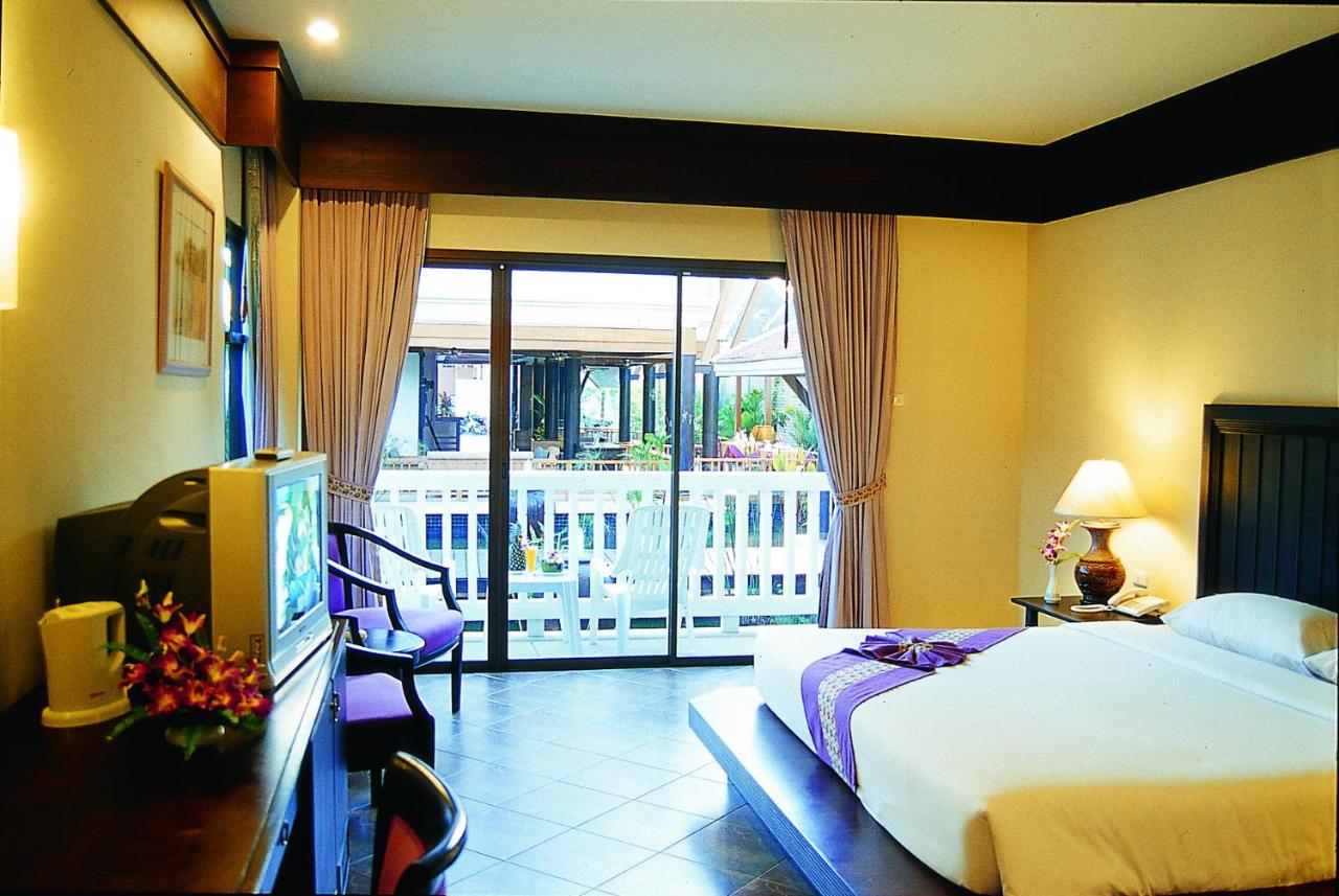 Kata Poolside Resort