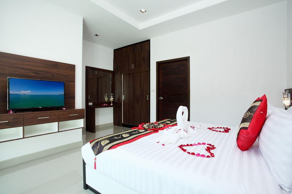 Kata Sea View Villas