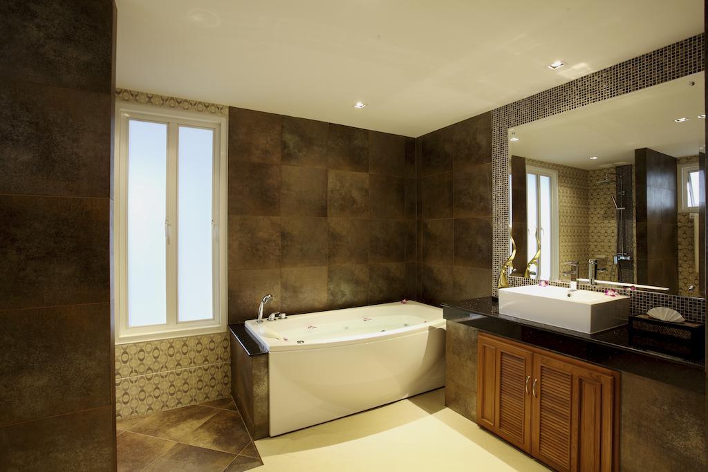 Kata Sea View Villas