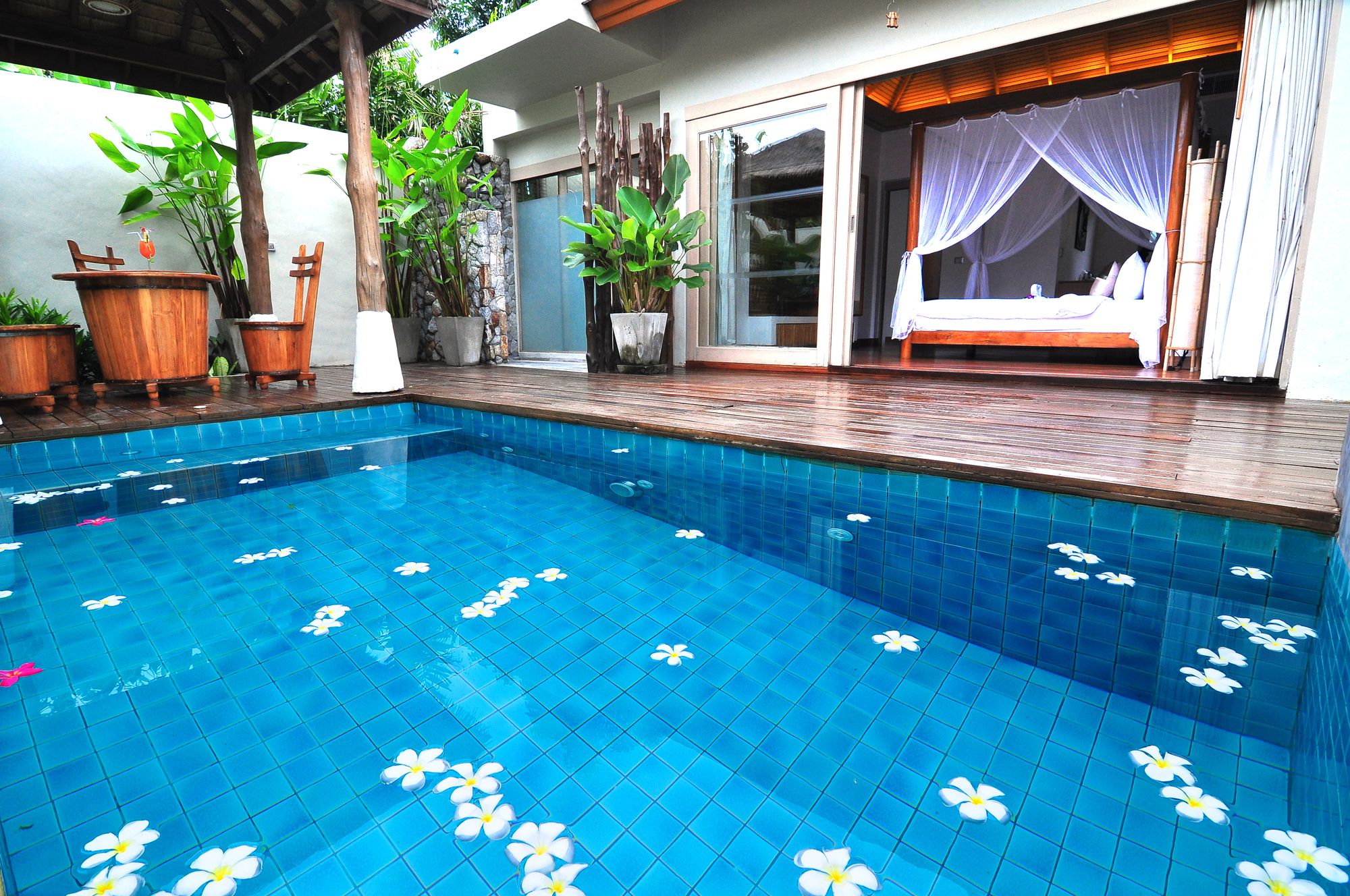 Metadee Concept Hotel