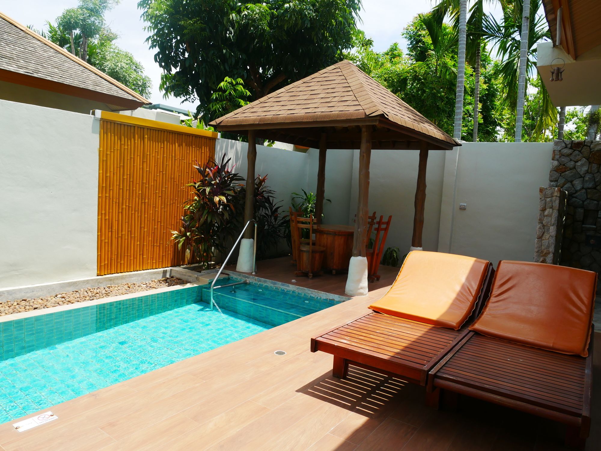 Metadee Concept Hotel