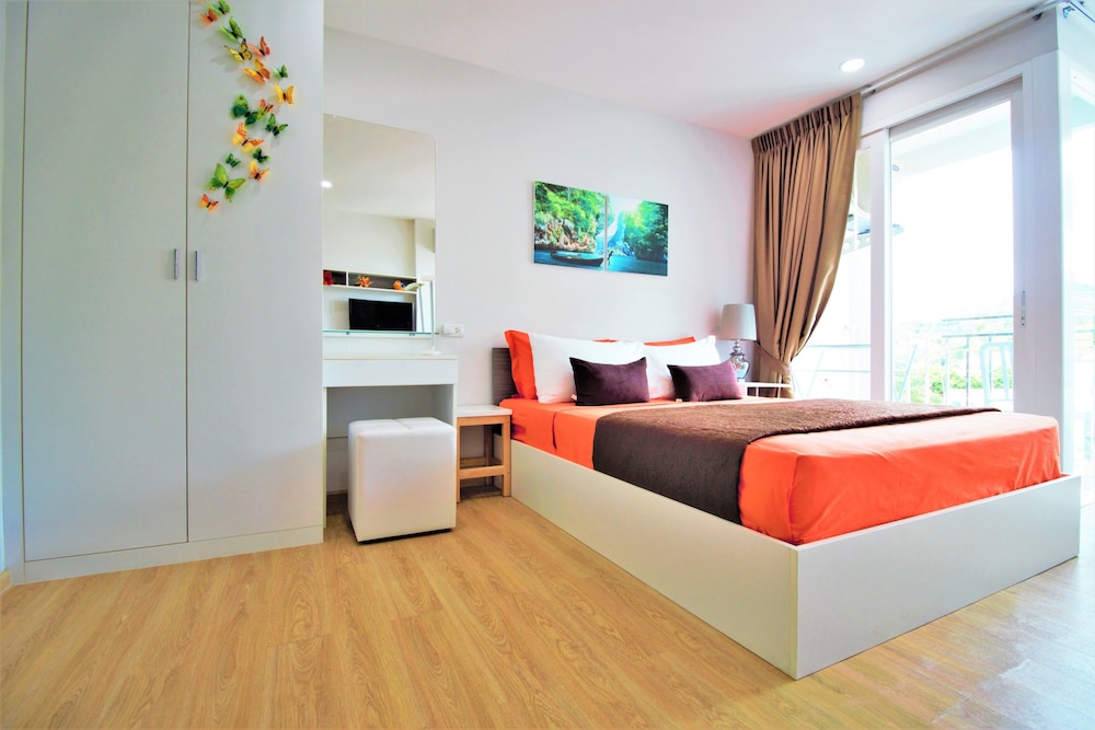 Ozone Condotel Kata Beach by PHR