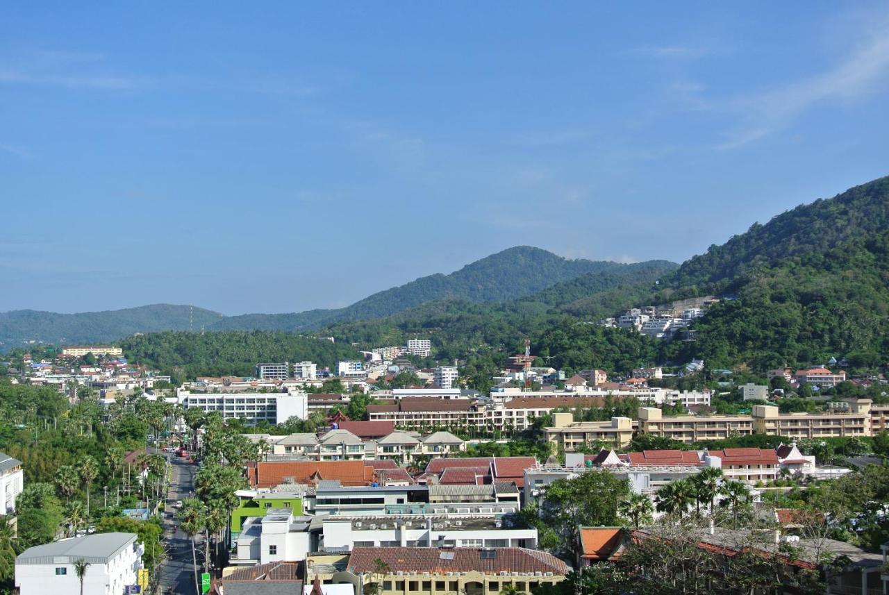 Sugar Palm Grand Hillside