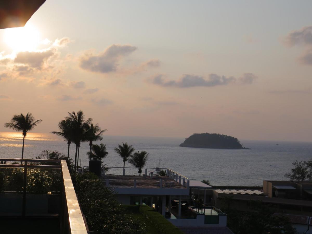 Sugar Palm Grand Hillside