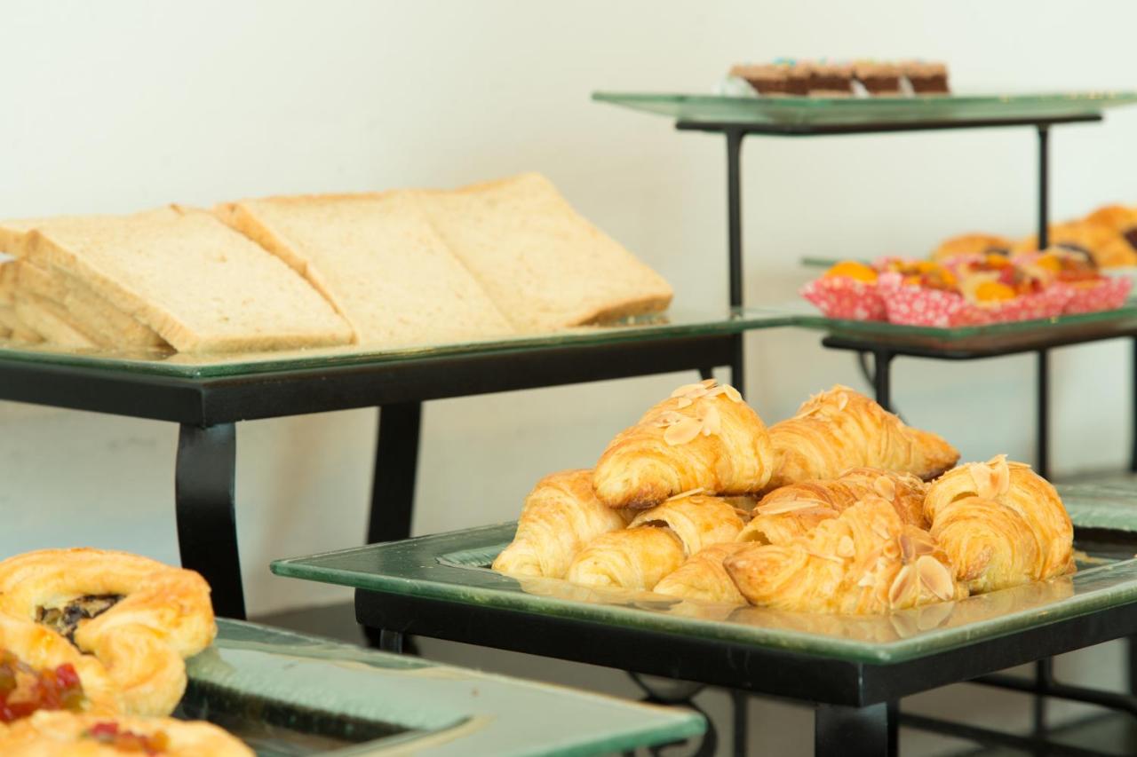 Sugar Palm Grand Hillside