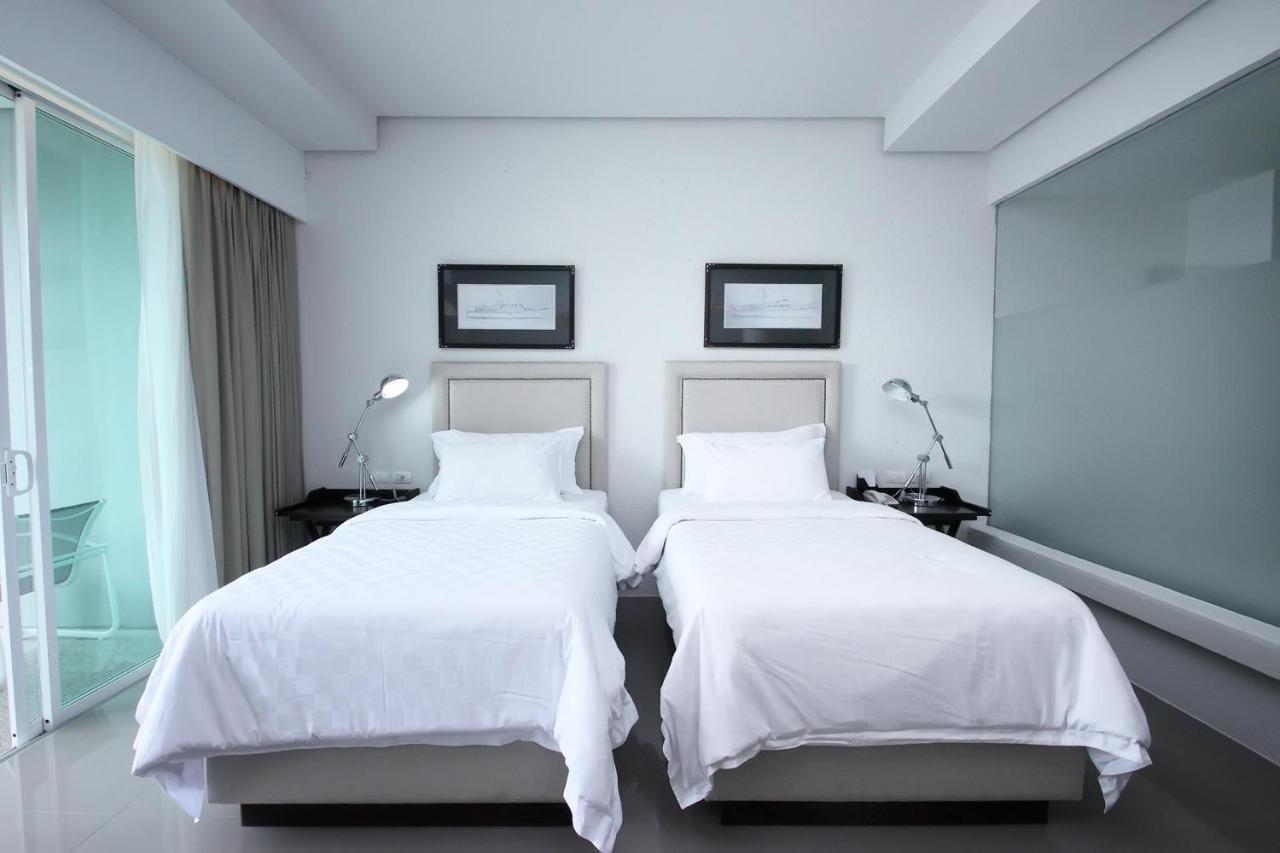 Sugar Palm Grand Hillside