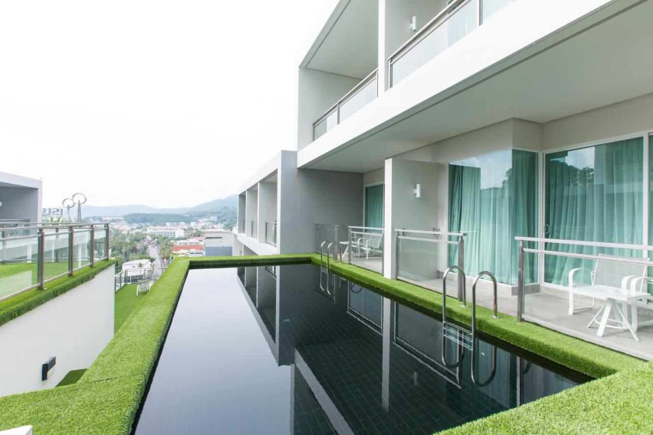 Sugar Palm Grand Hillside