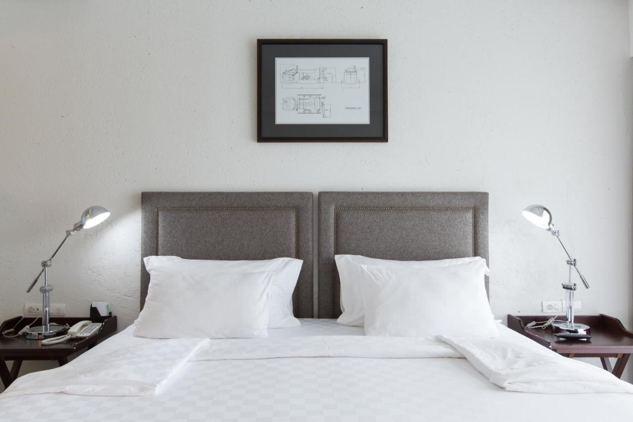 Sugar Palm Grand Hillside