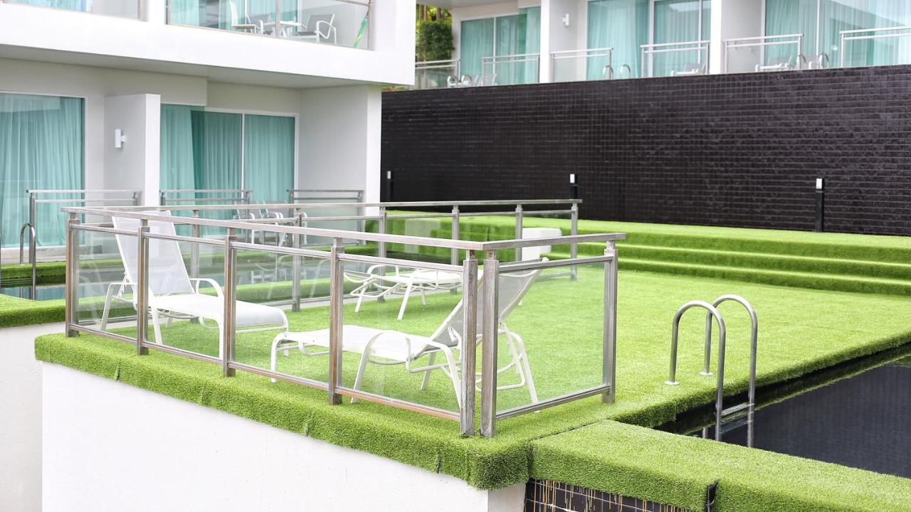 Sugar Palm Grand Hillside