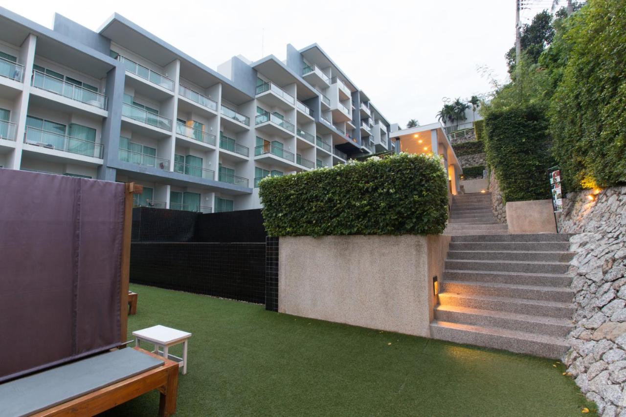 Sugar Palm Grand Hillside