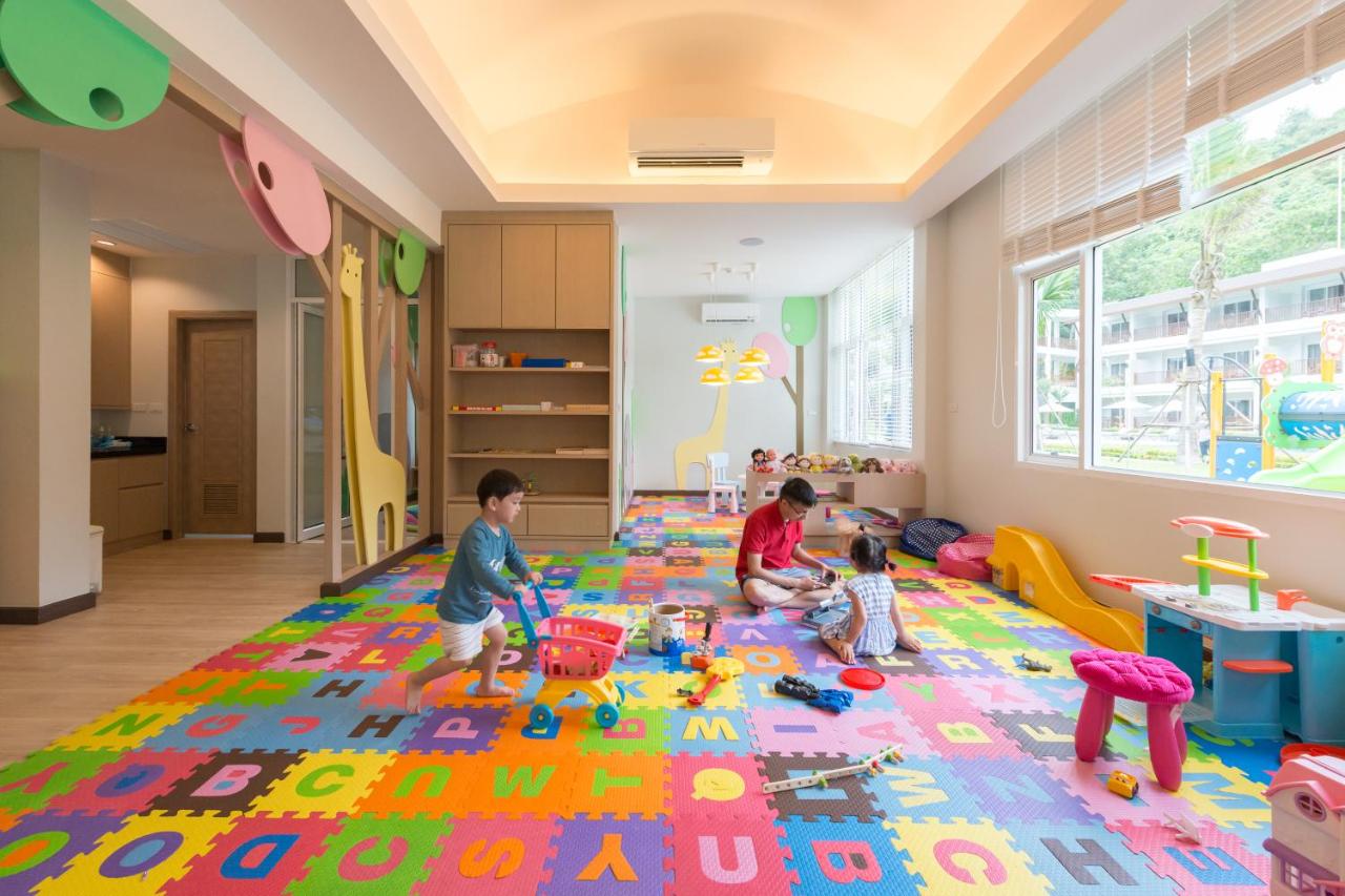 Katathani Phuket Beach Resort