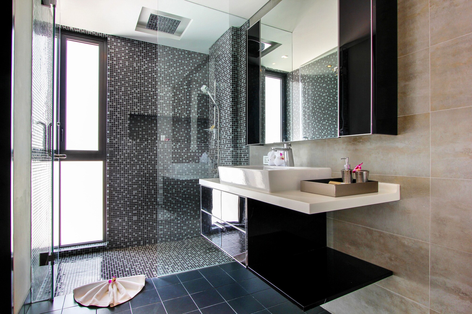 Absolute Twin Sands Resort & Spa