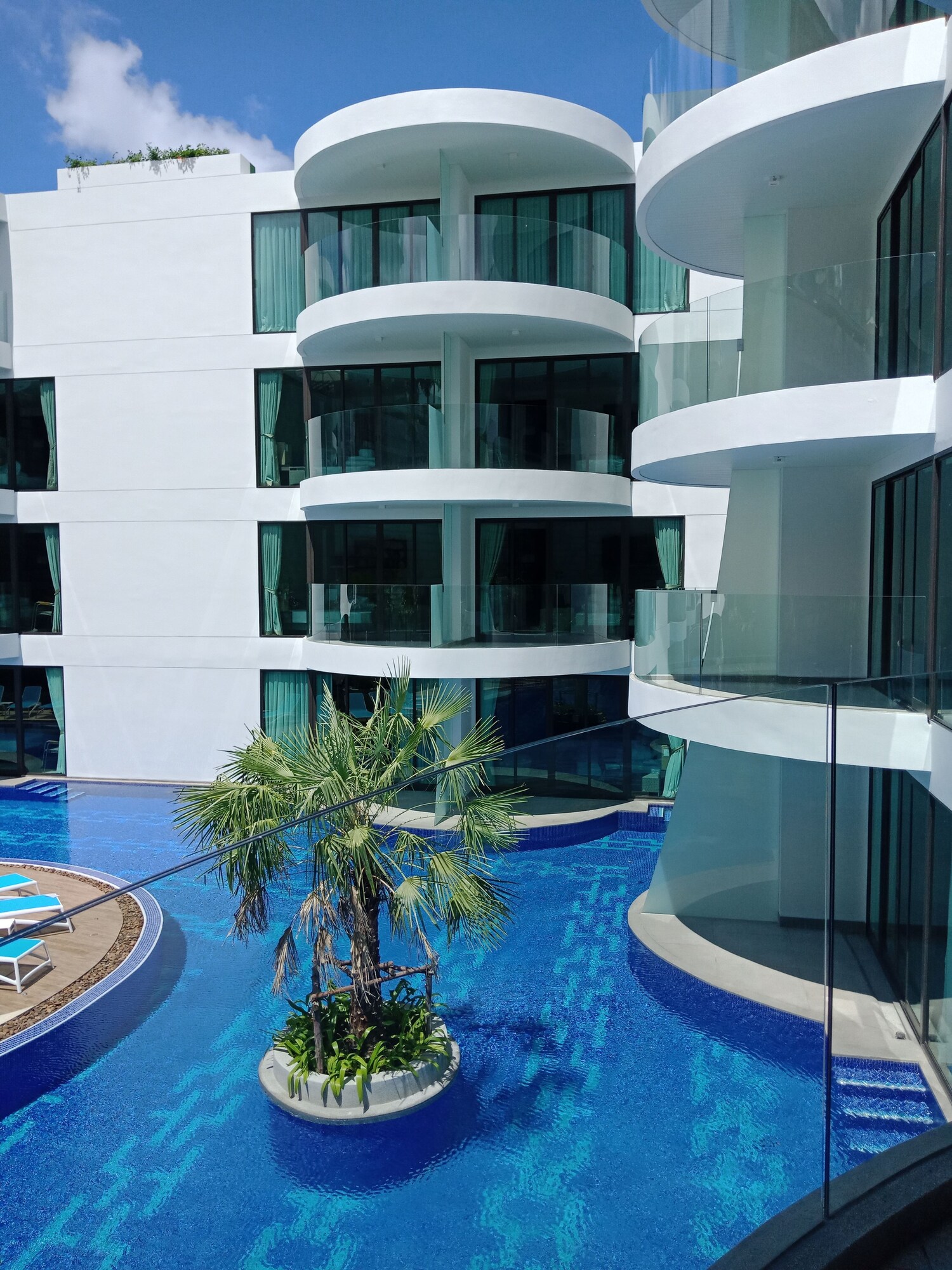 Absolute Twin Sands Resort & Spa