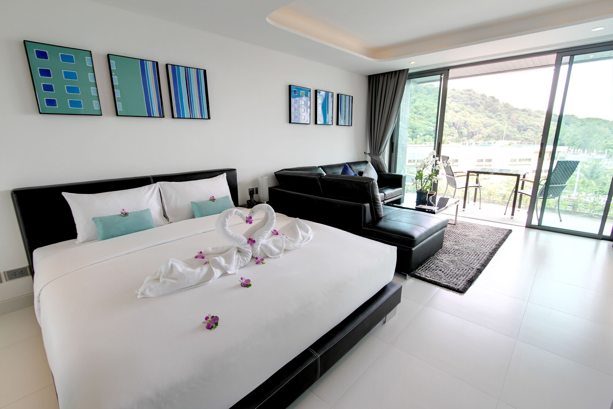 Absolute Twin Sands Resort & Spa