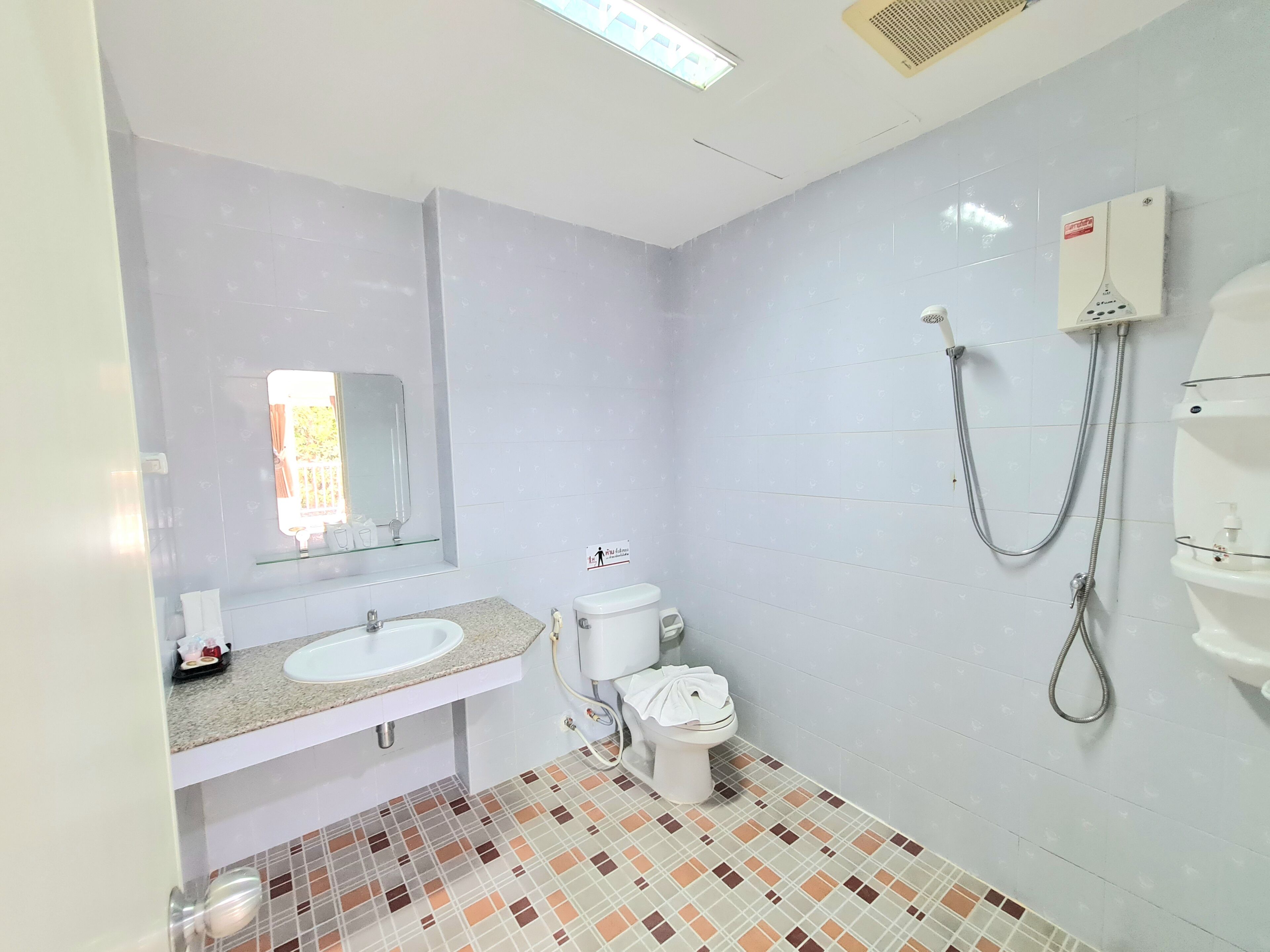 Baan Bonsuan Hill Guesthouse