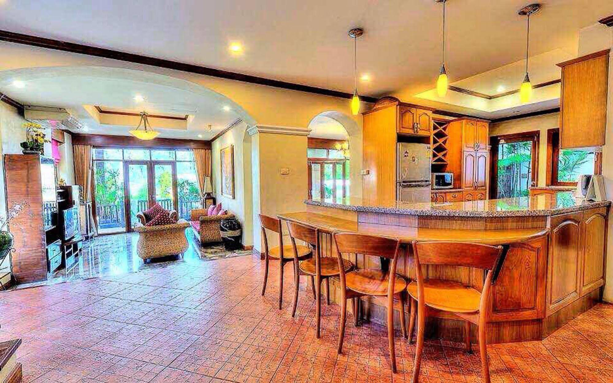 Baan Sawadee Villa