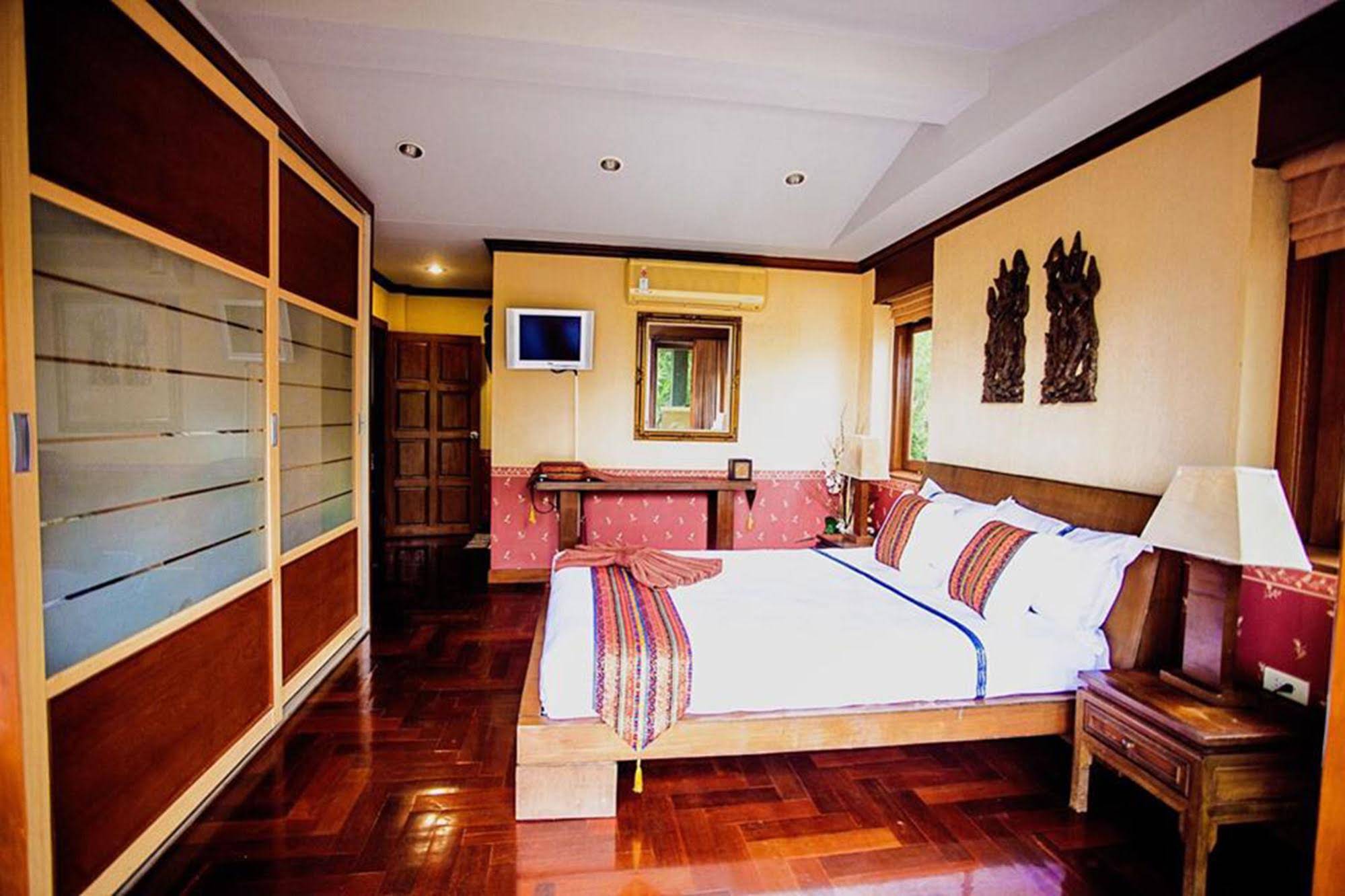 Baan Sawadee Villa