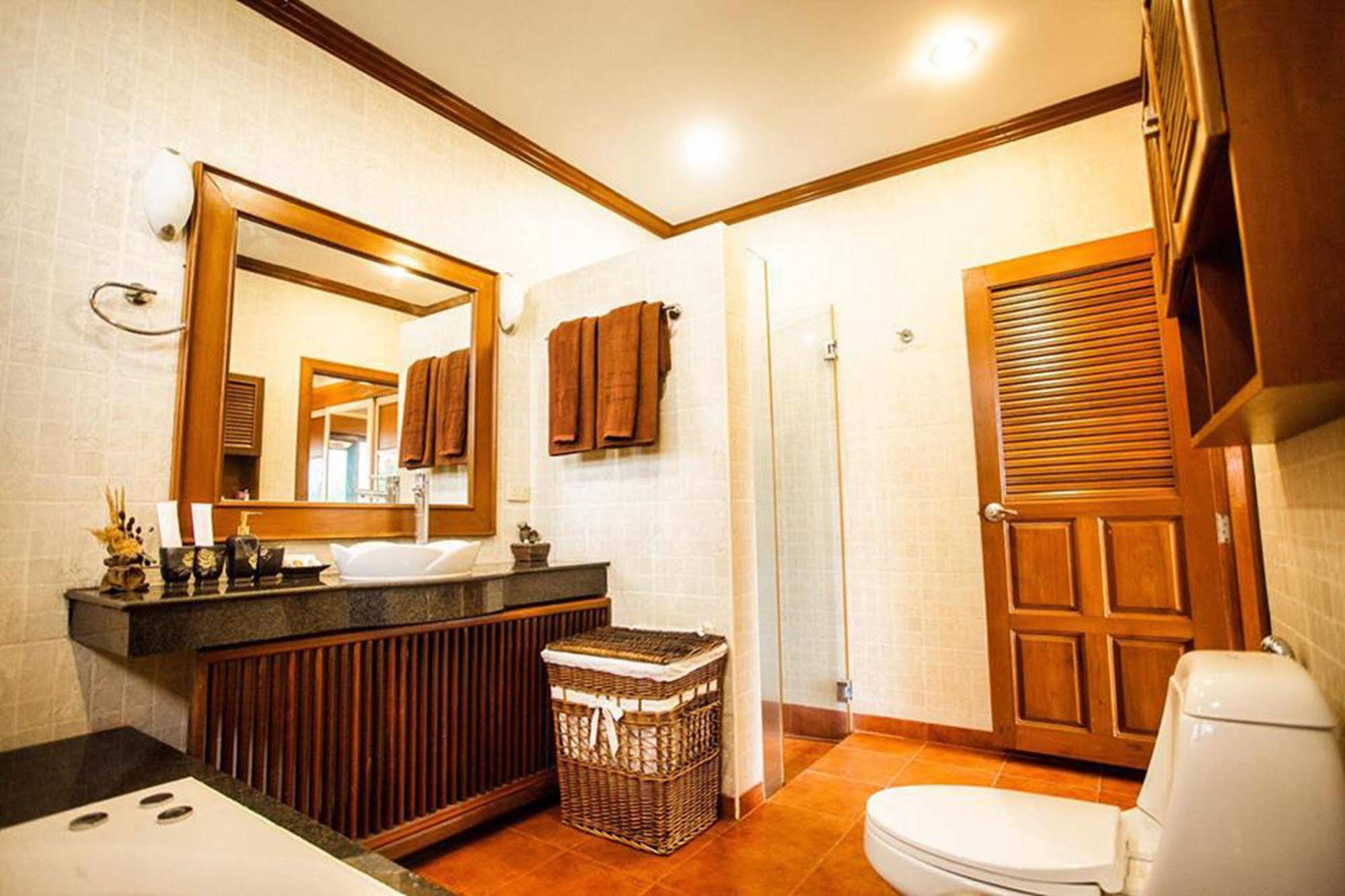 Baan Sawadee Villa