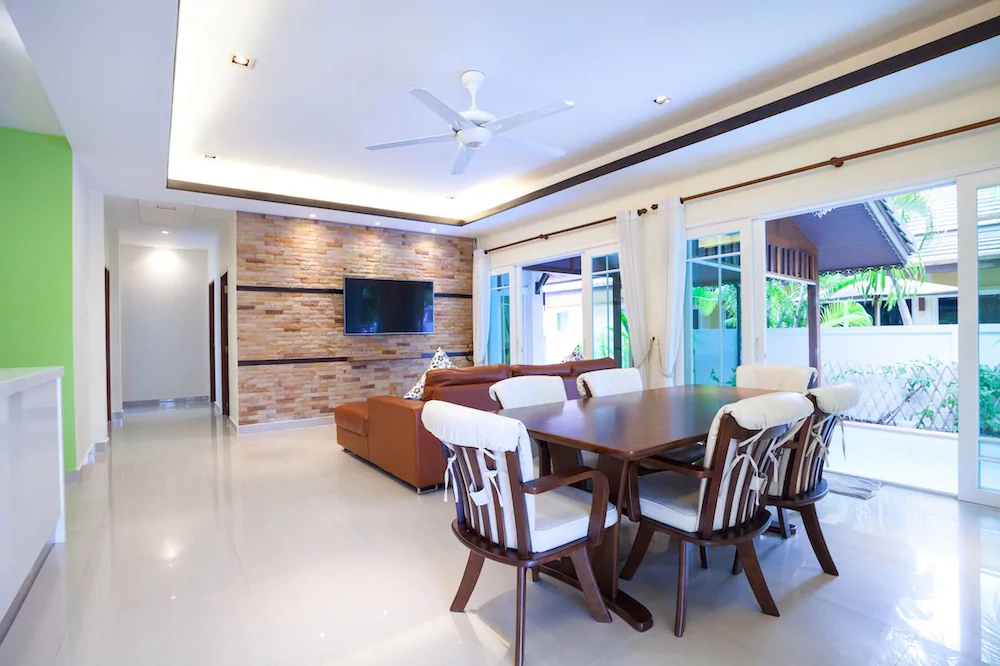 Golden Ville Pool Villa