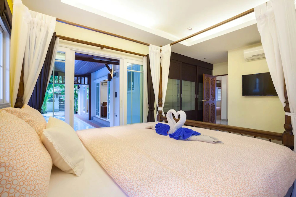 Golden Ville Pool Villa