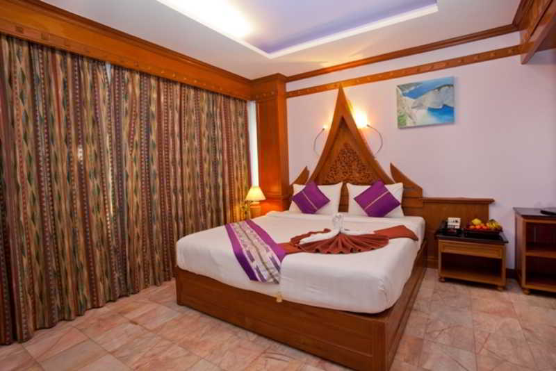 Grand Blue Hotel