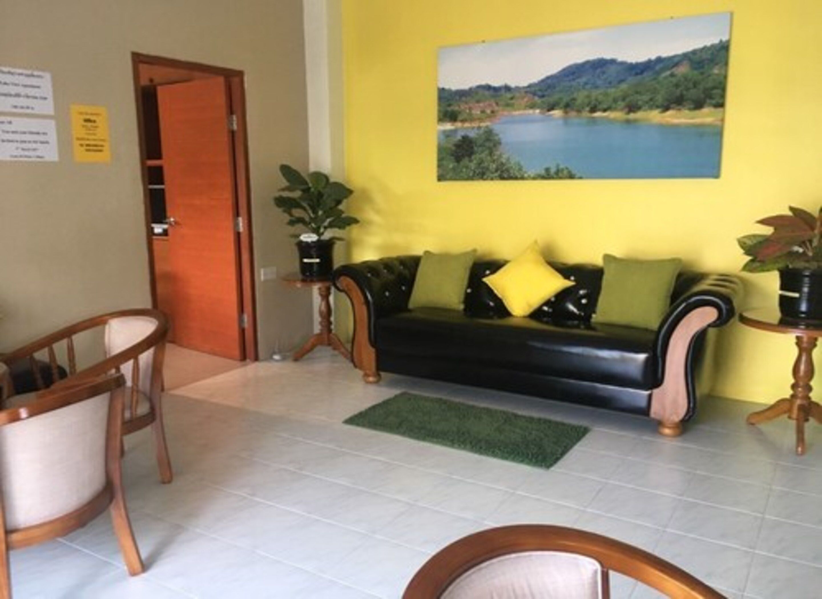 Lake View Apartment