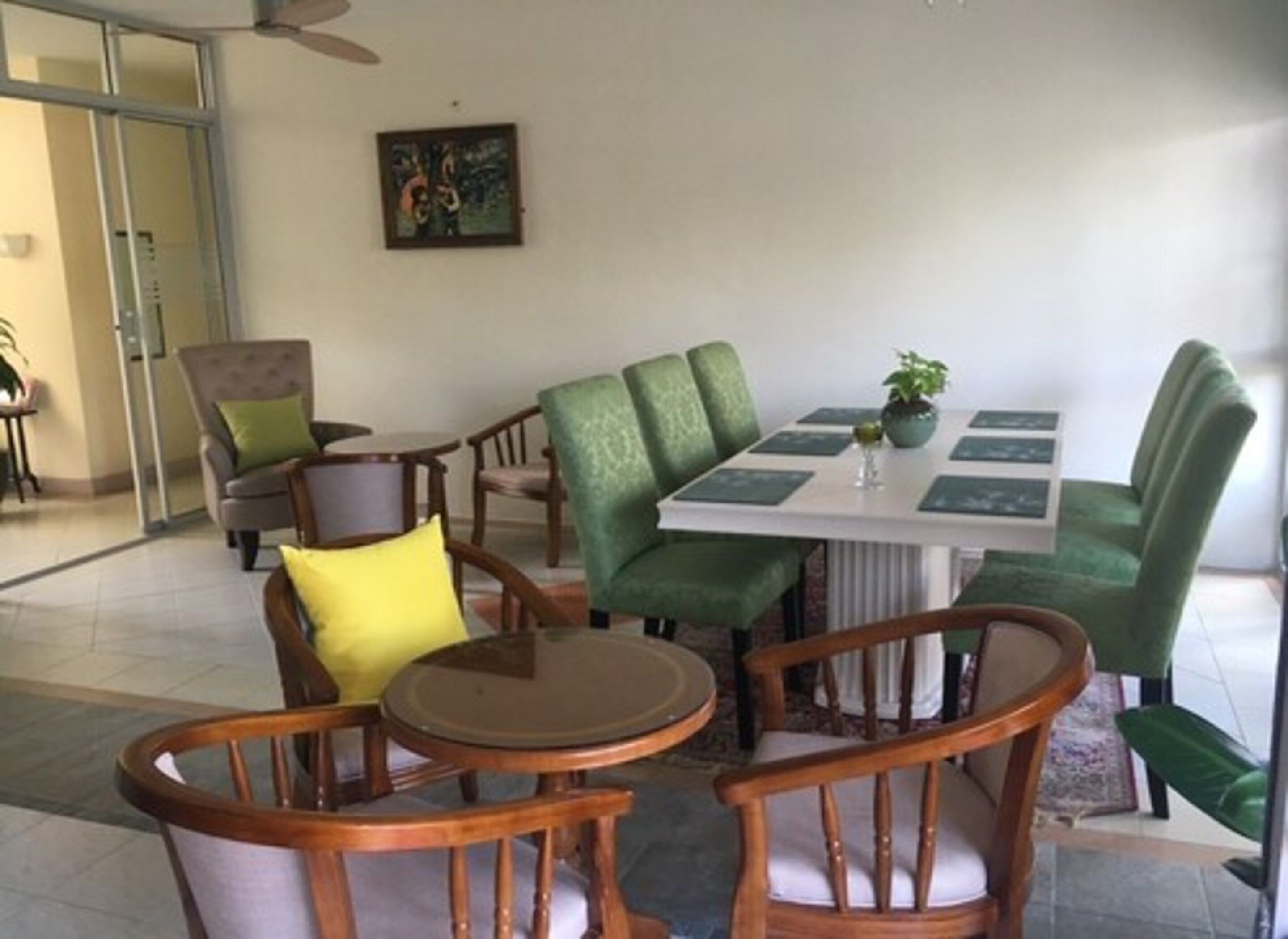 Lake View Apartment