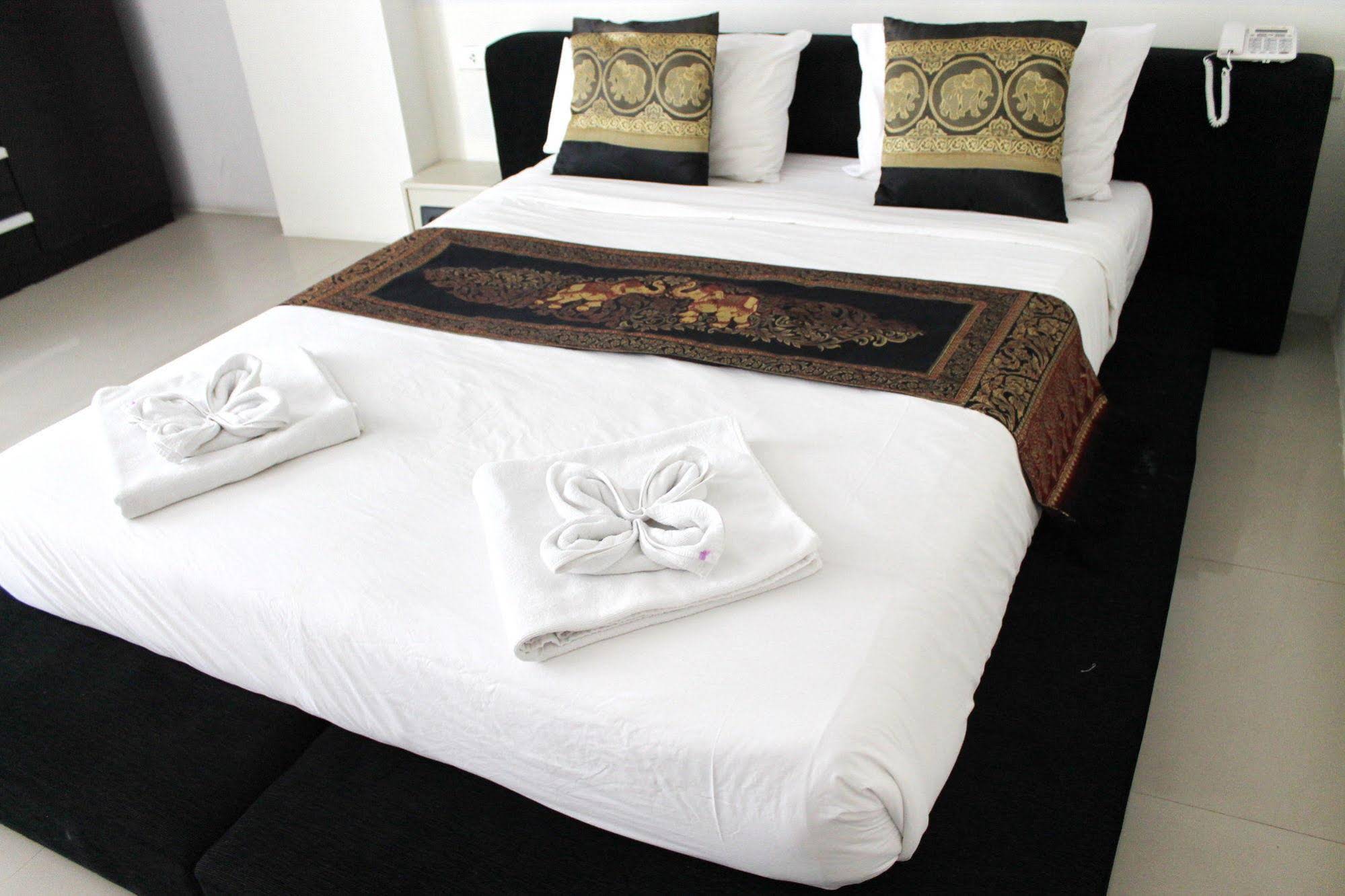 Five Loaves Beds Patong