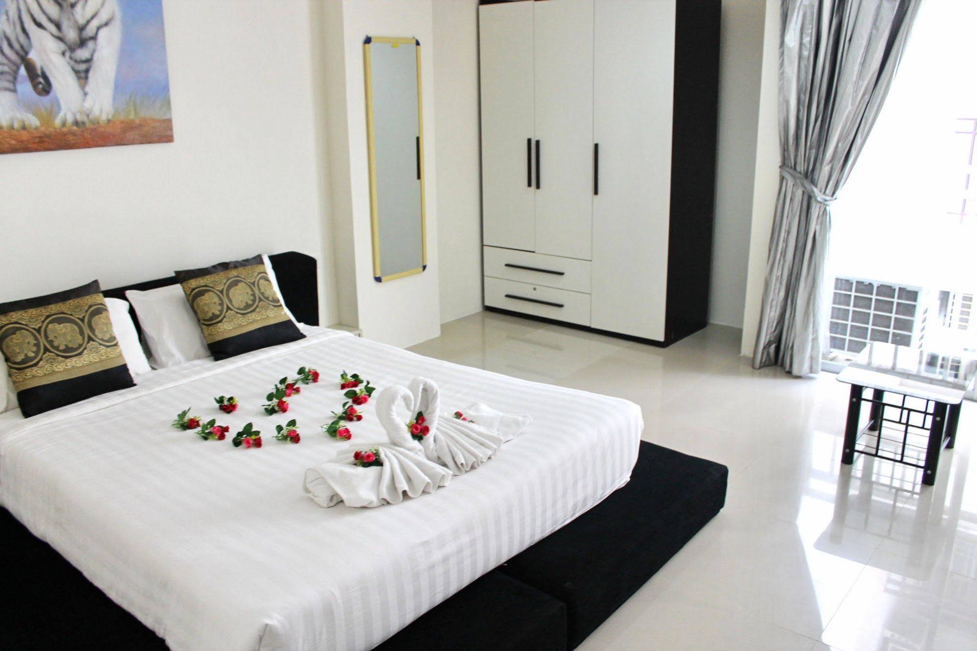 Five Loaves Beds Patong