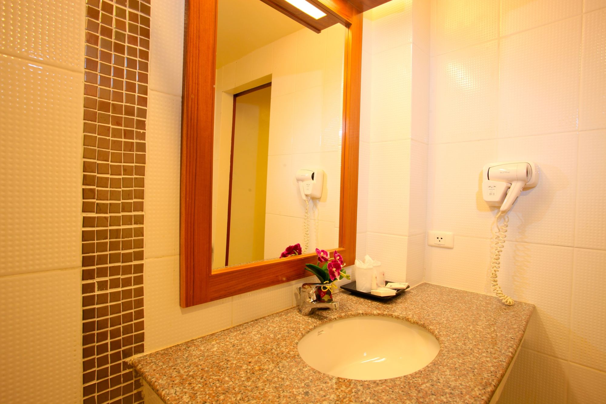 Orchid Garden Hotel