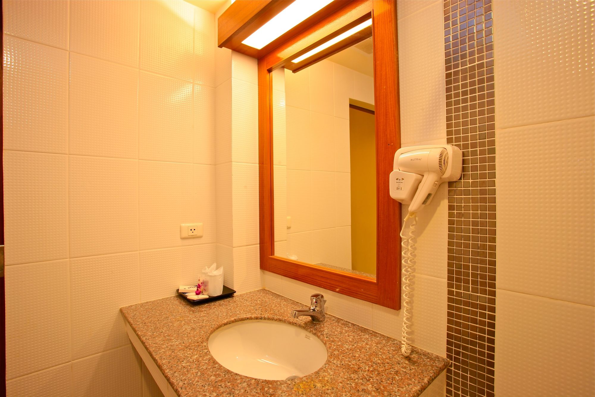 Orchid Garden Hotel