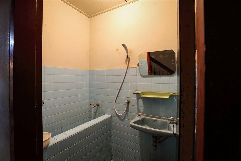 Phuket 43 Guesthouse