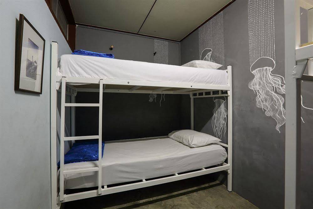 Phuket 43 Guesthouse