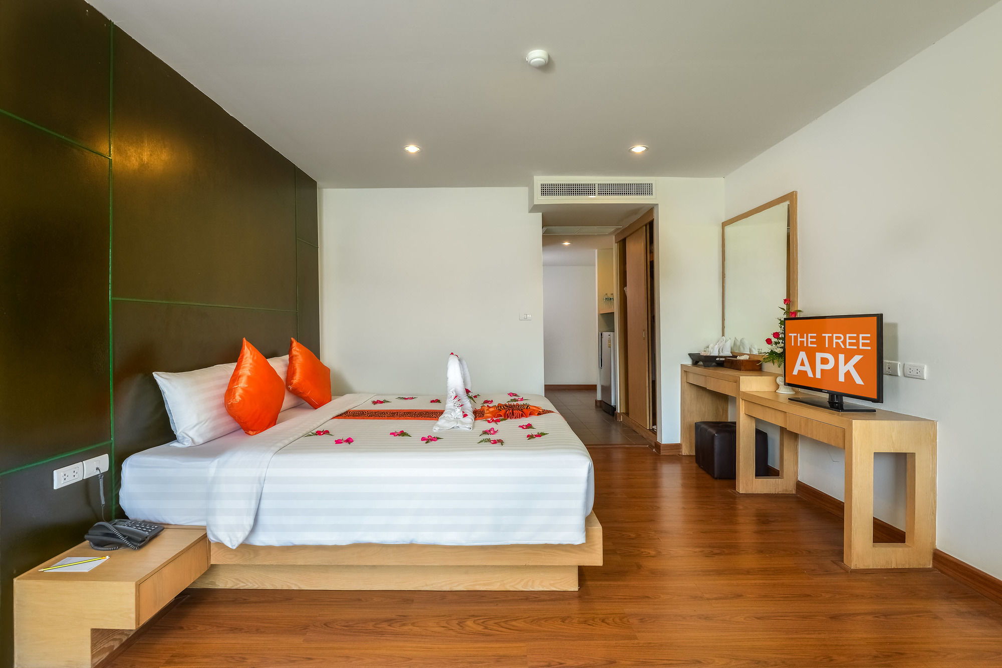 Zephyr Grand Hotel