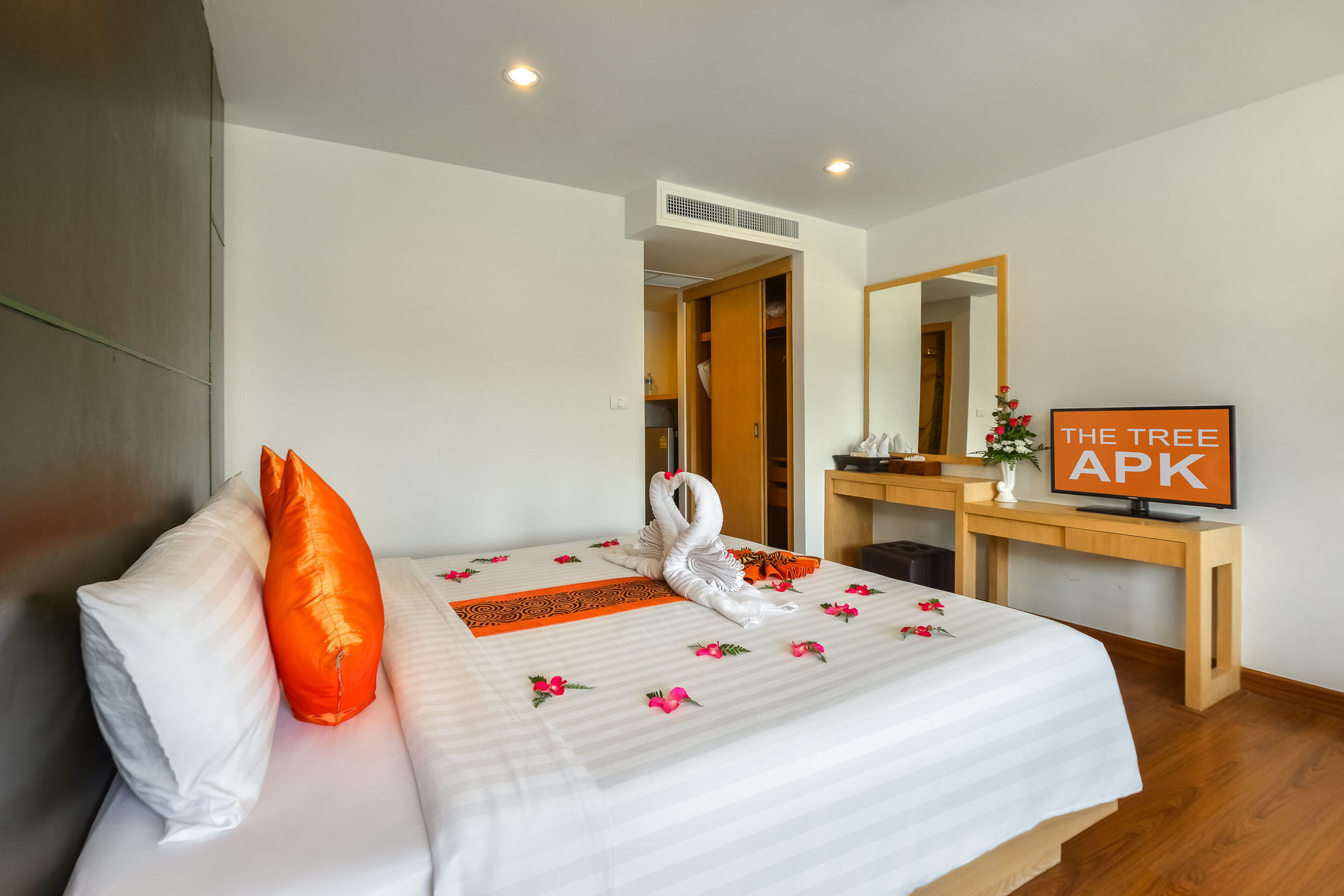 Zephyr Grand Hotel