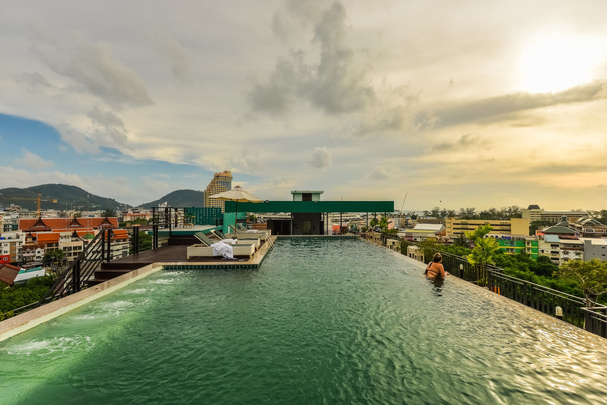 Zephyr Grand Hotel