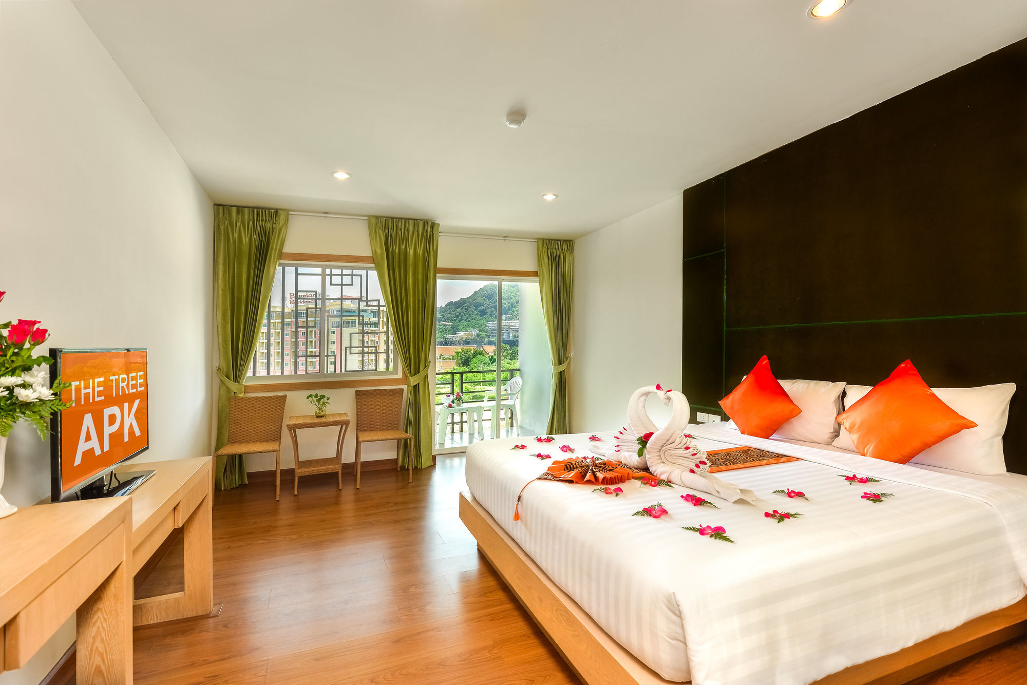 Zephyr Grand Hotel