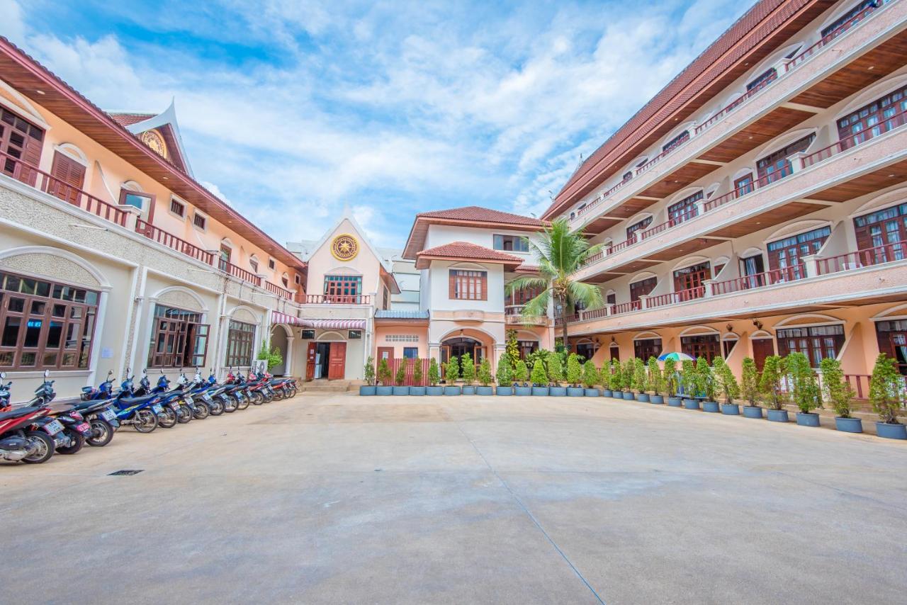 Tony Resort