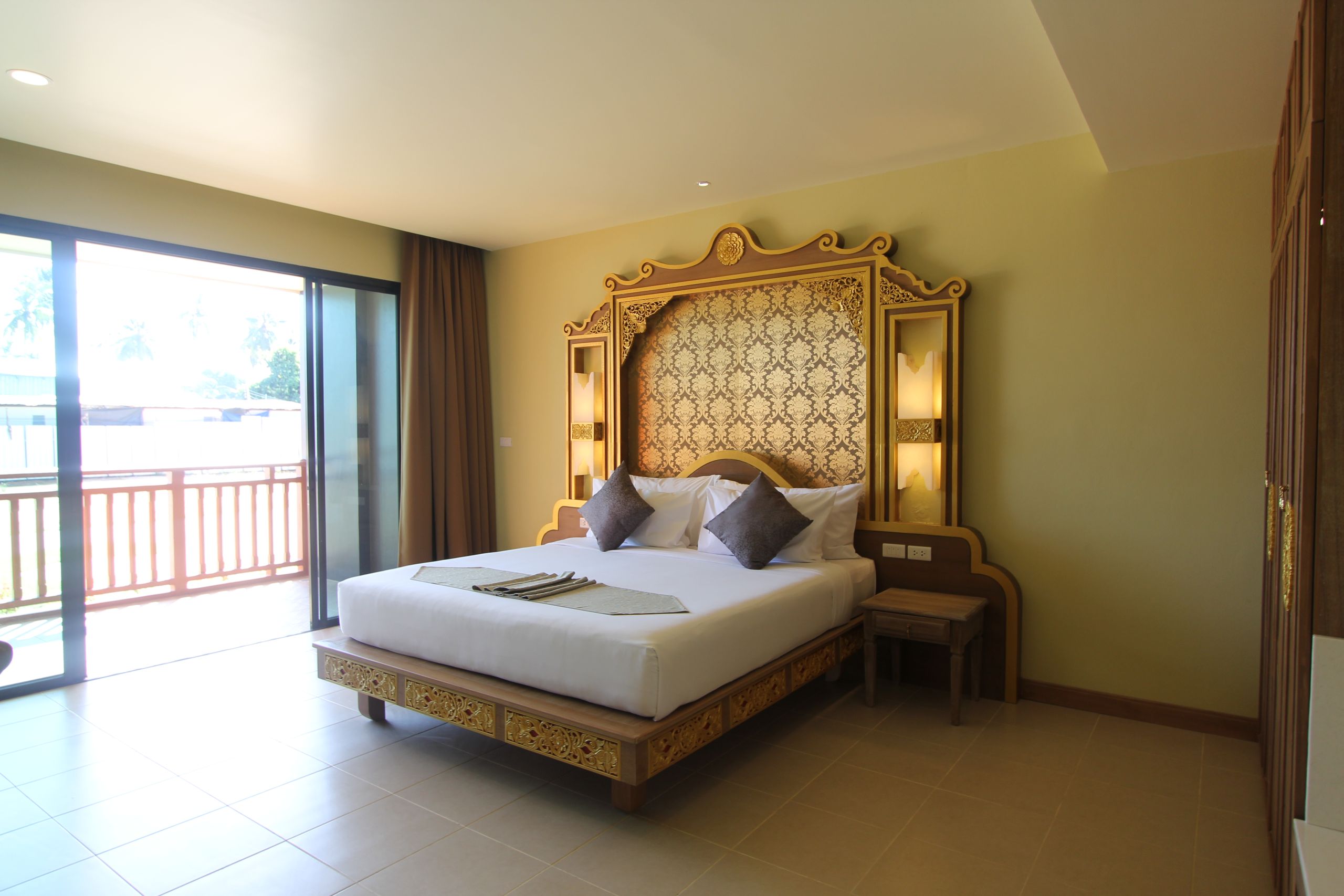 Maikhao Palm Beach Resort