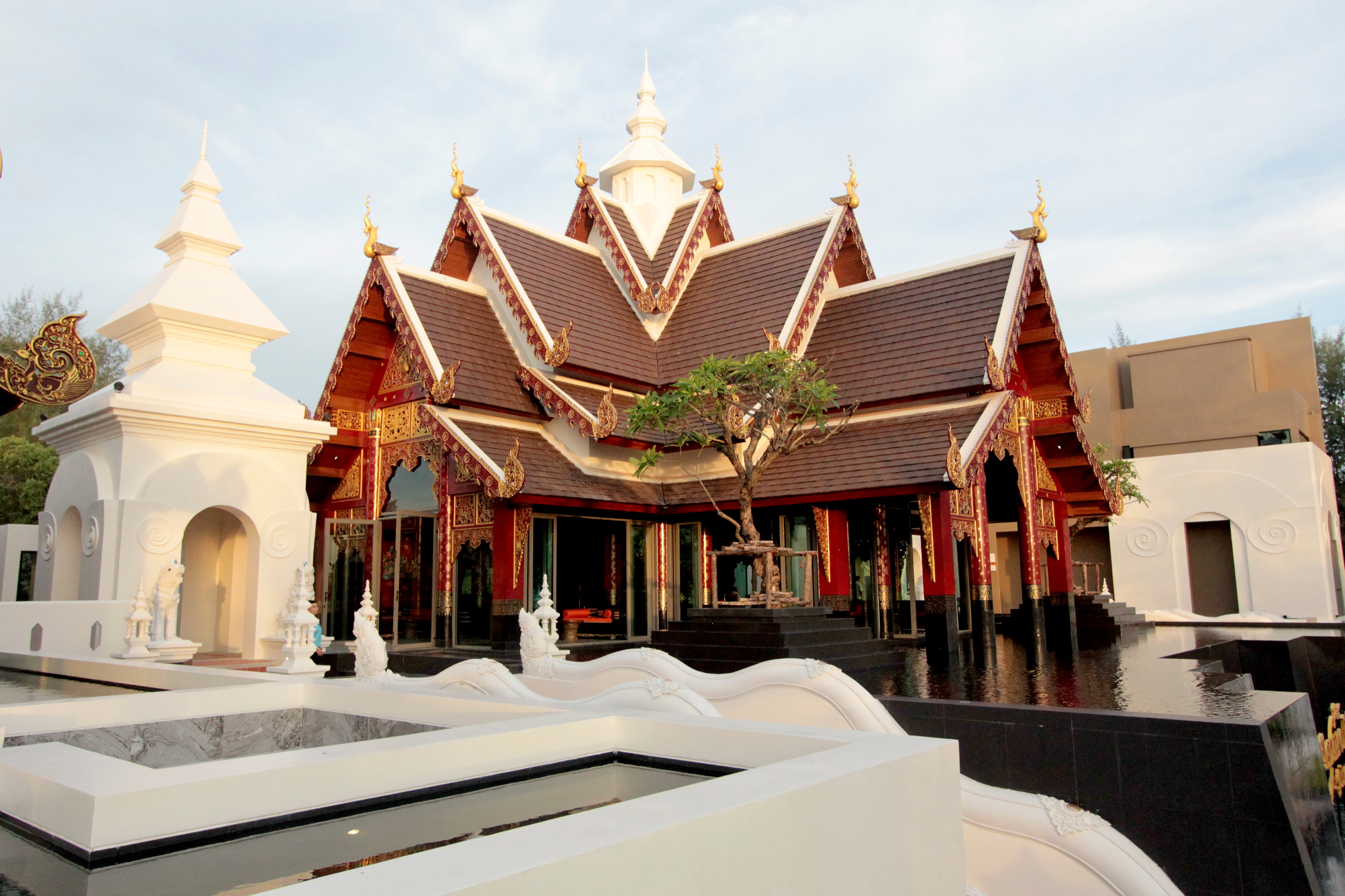 Maikhao Palm Beach Resort