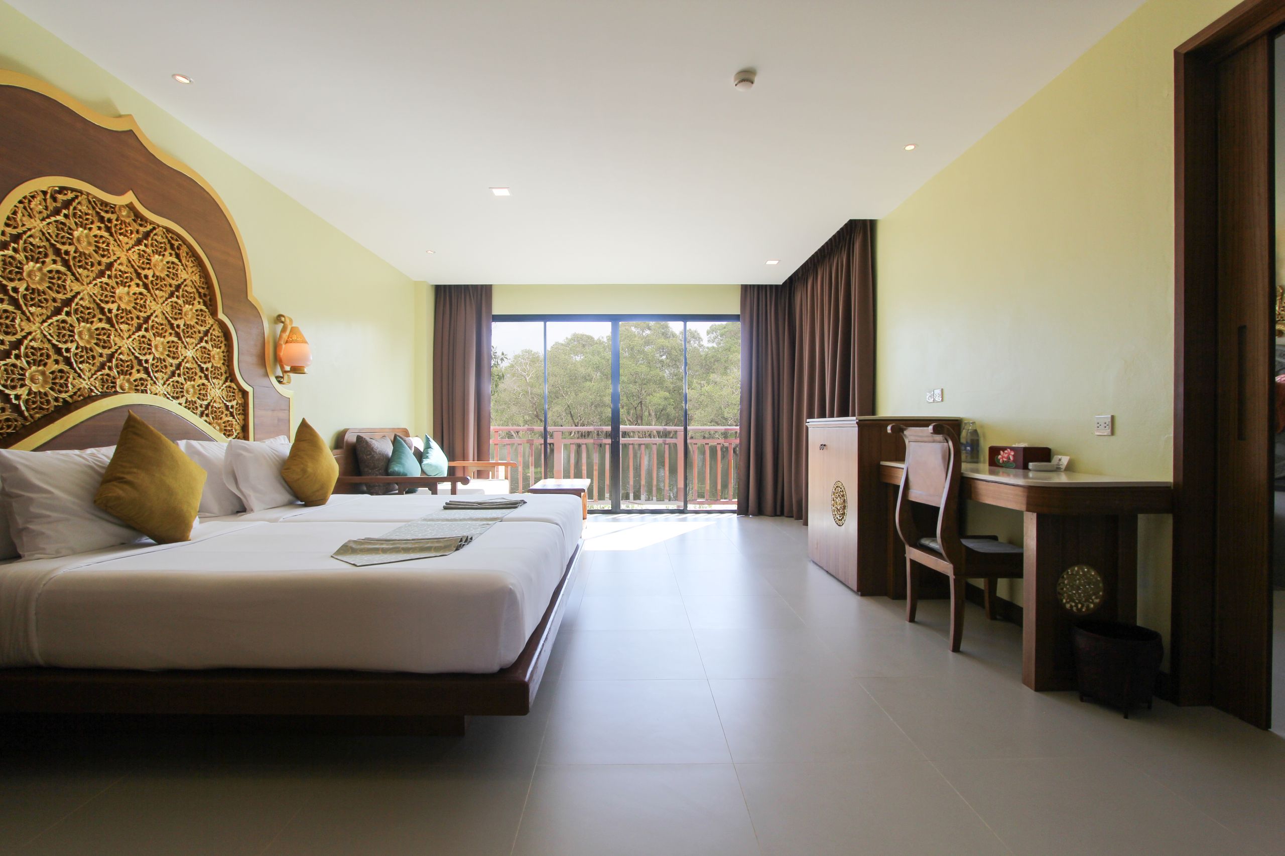 Maikhao Palm Beach Resort