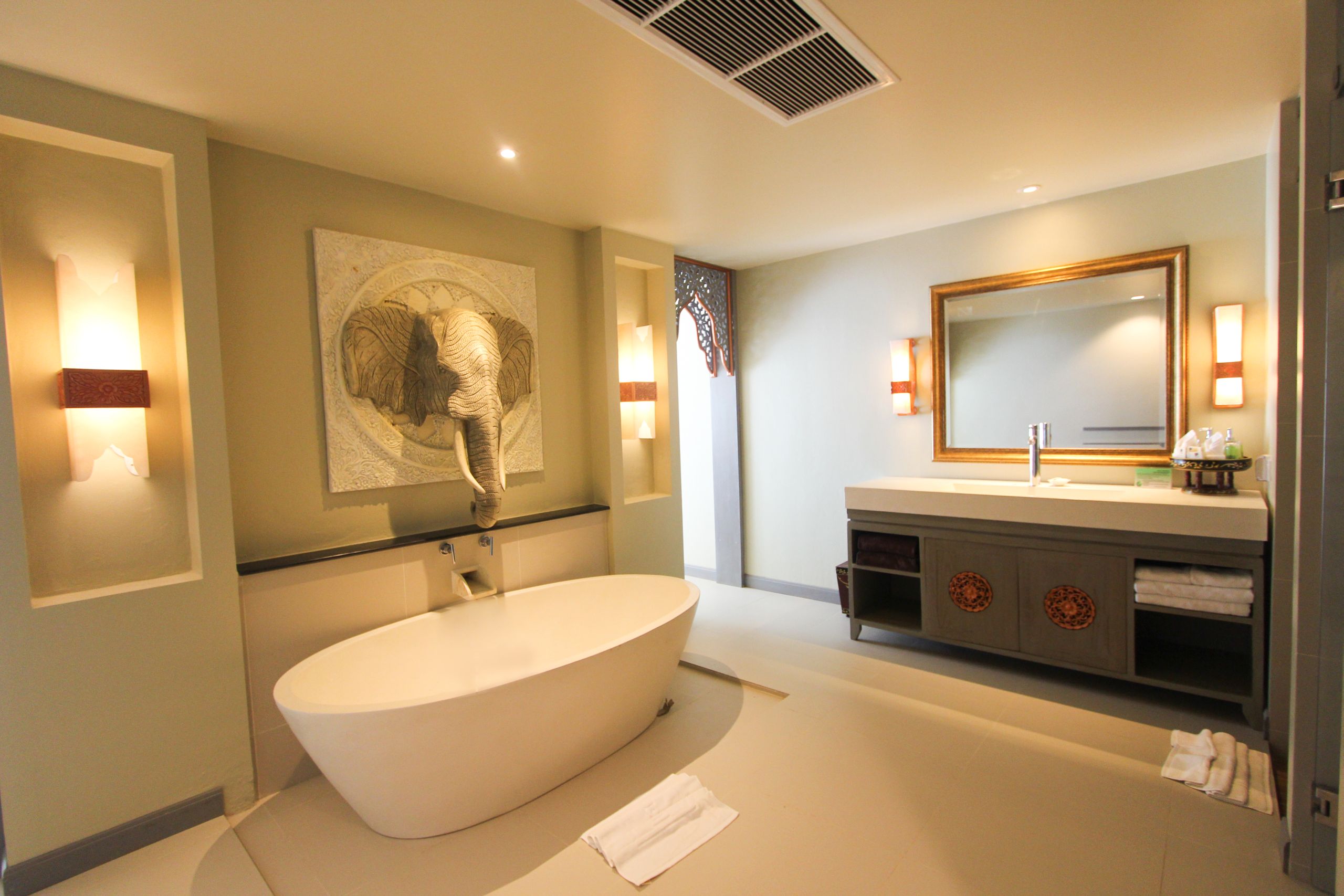 Maikhao Palm Beach Resort