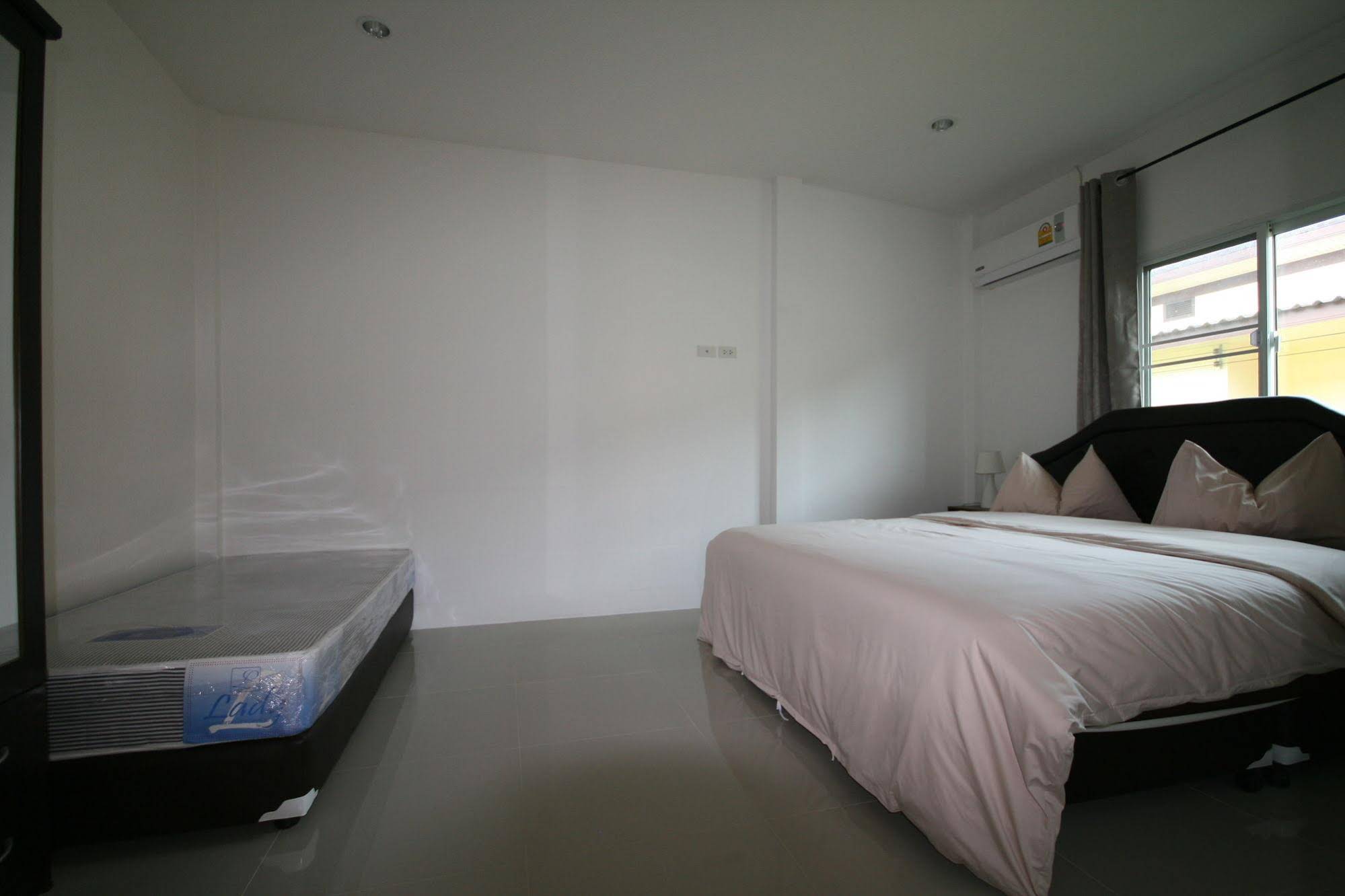 Orchidilla Phuket Mai khao Residence